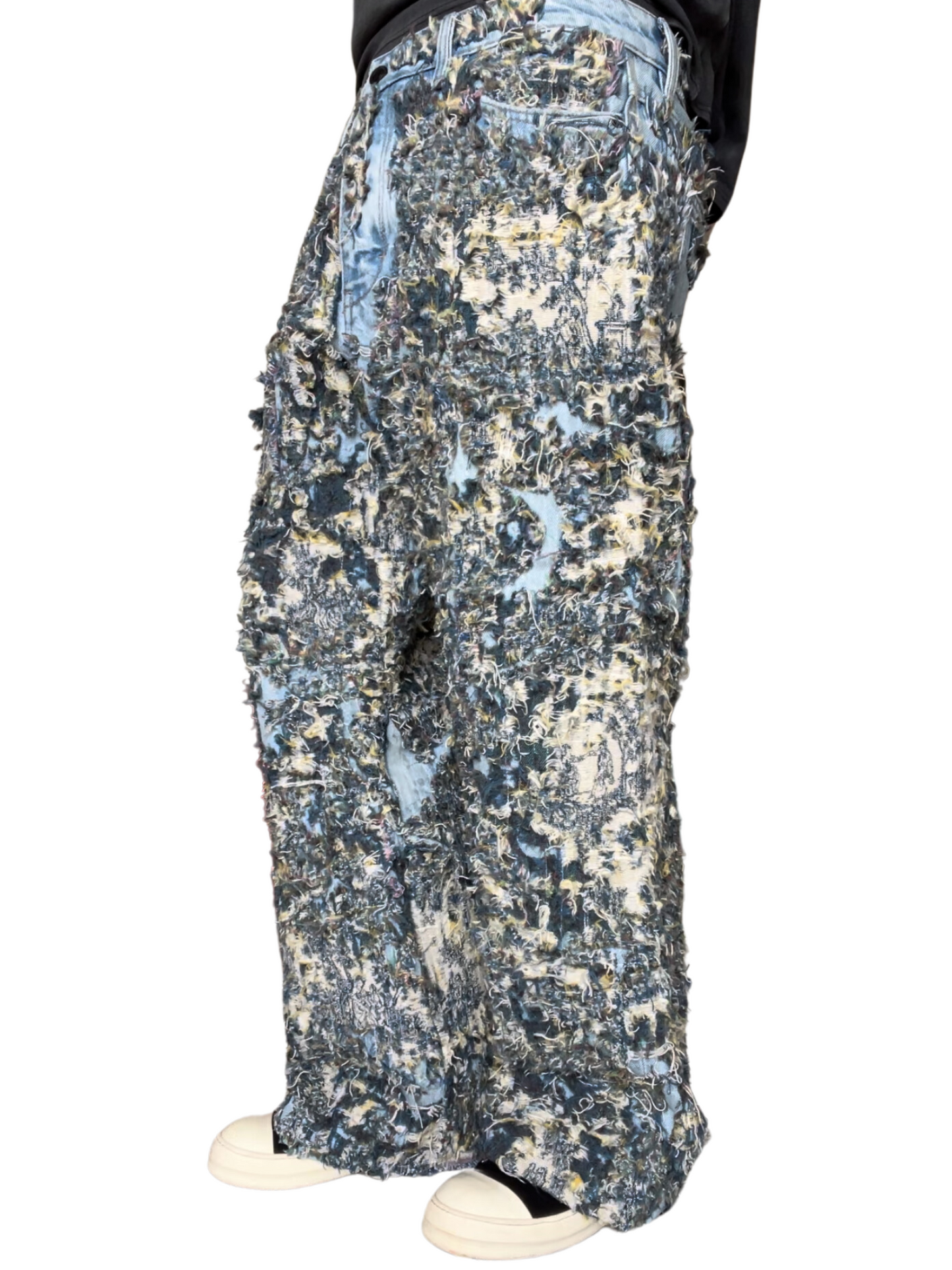 DISTRESSED TAPESTRY DENIM